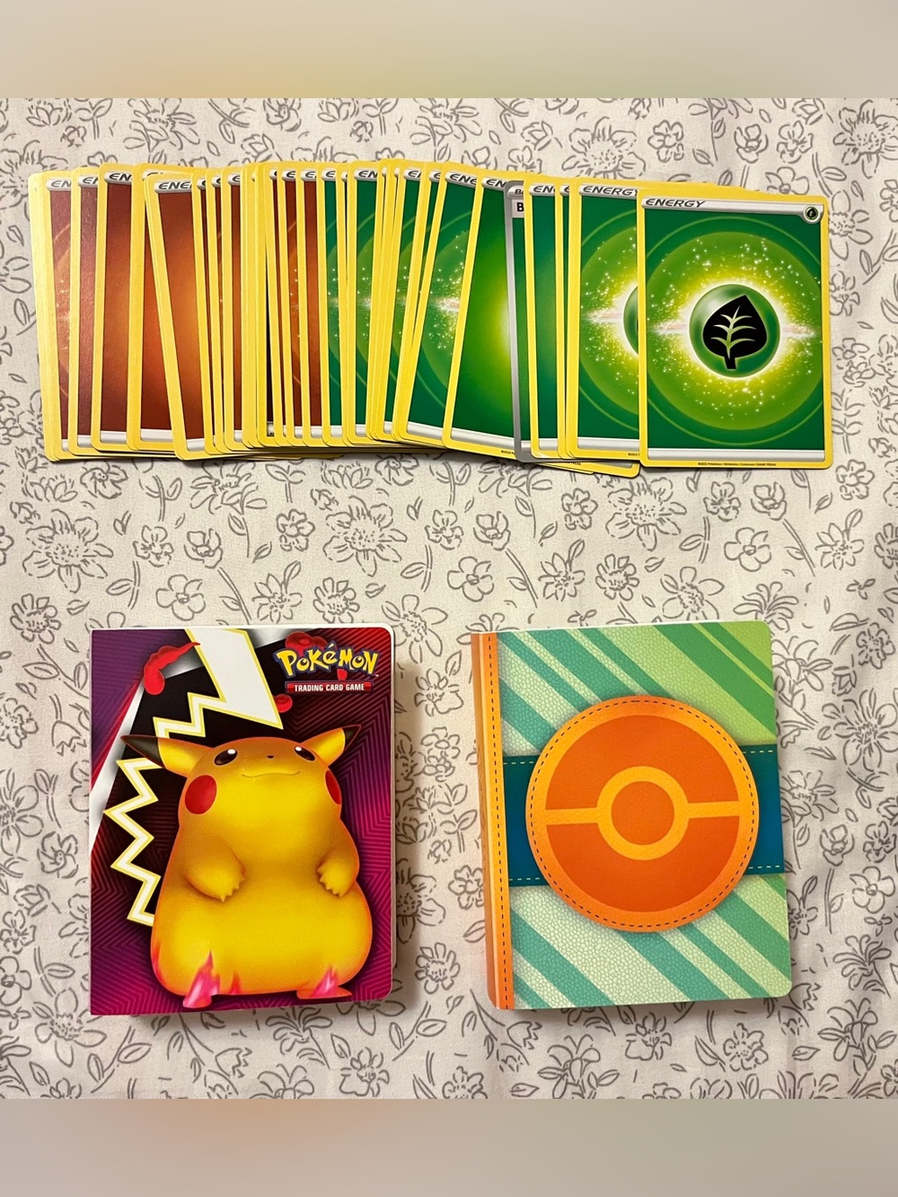 Pokémon mini binder sleeves & Energy Cards